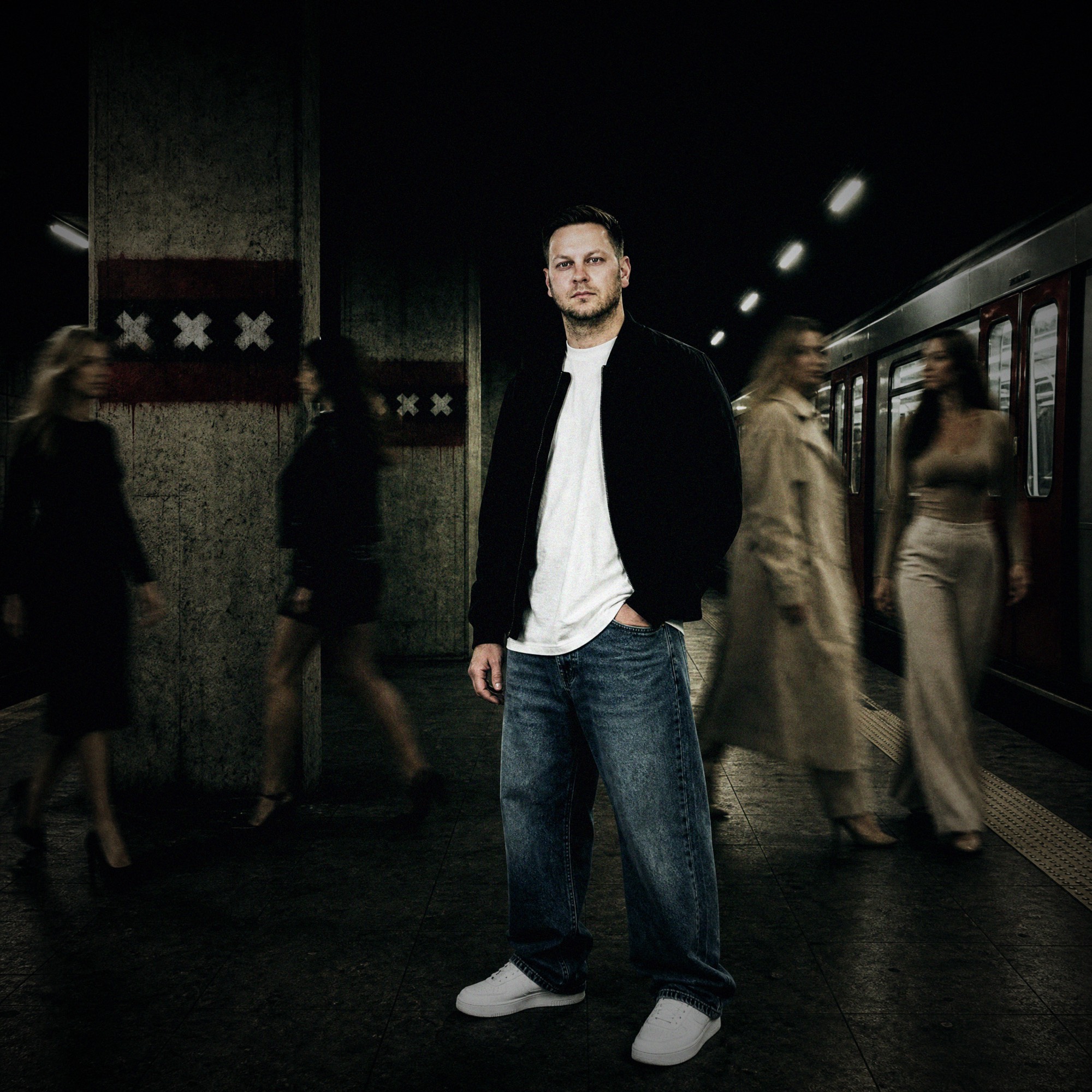 Erik Lindeman on an Amsterdam metro platform